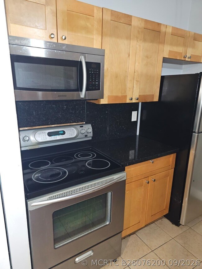 Building Photo - 4552 NW 185th St