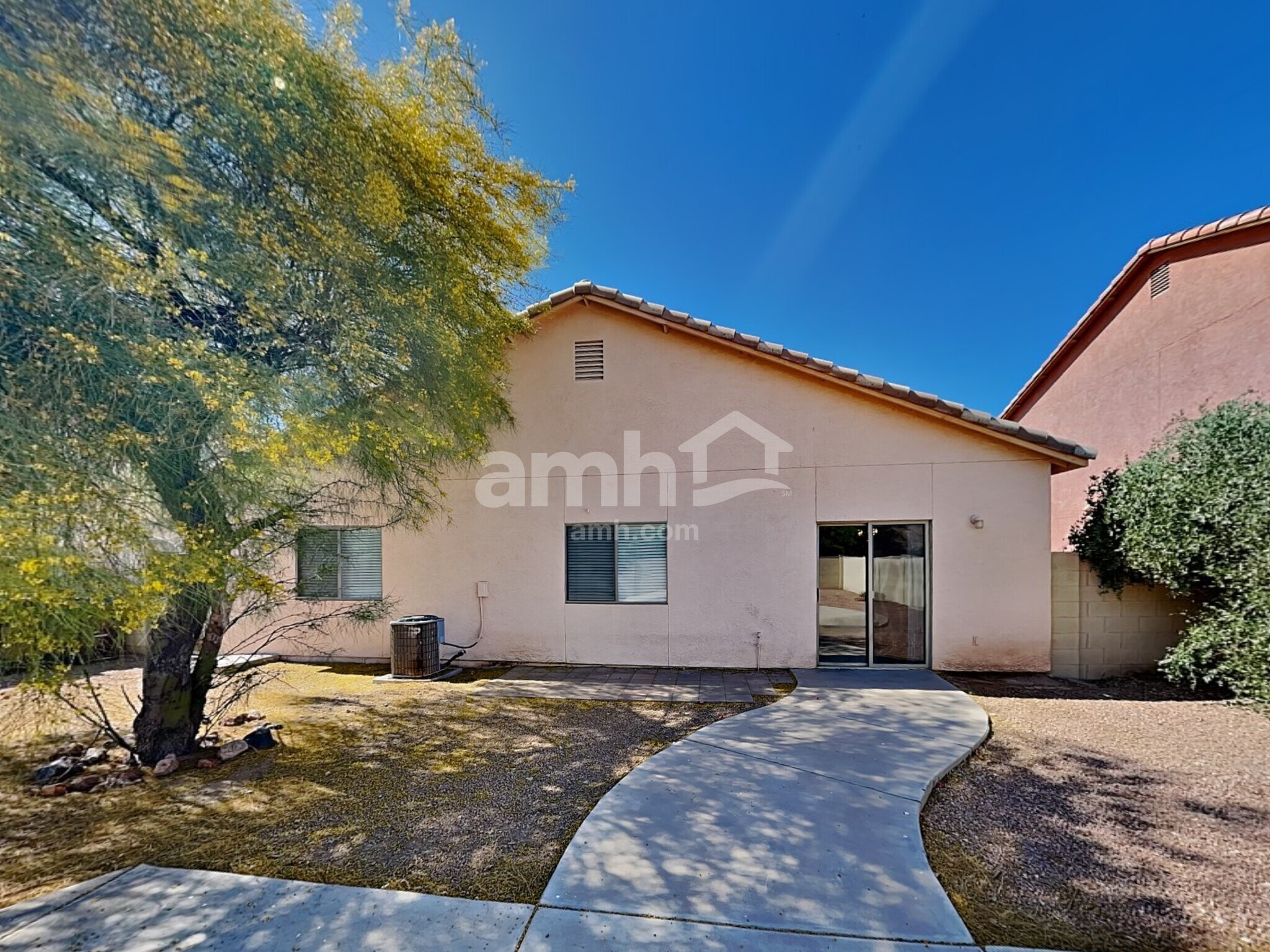 Building Photo - 2142 E Friesian Dr
