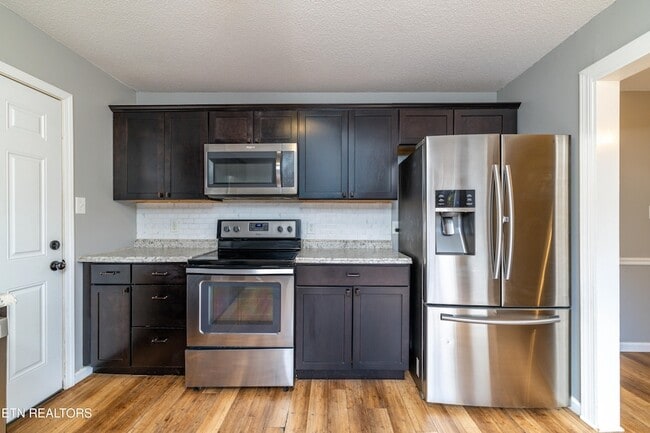 Building Photo - 5601 Ludbury Ln NW