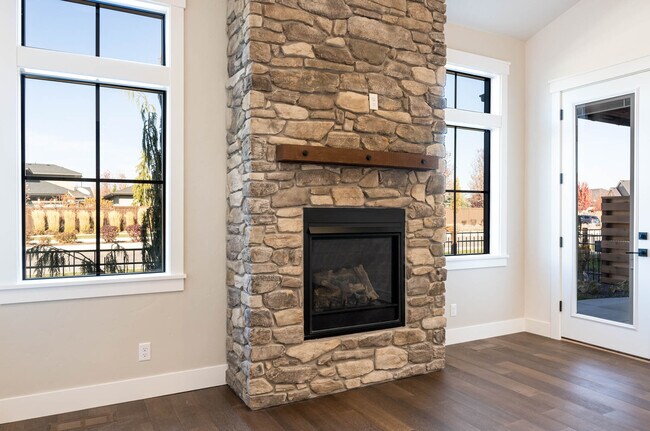 Building Photo - 4200 W Lovegood Ln
