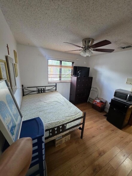 Building Photo - 421 SW 87th Ct
