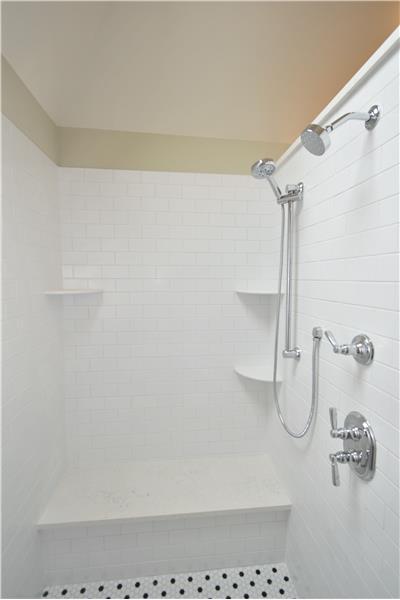 Building Photo - 324A Broad St