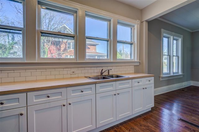 Building Photo - 1630 Patterson Ave SW