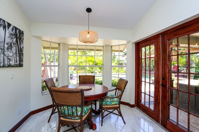 Building Photo - **TROPICAL PARADISE**3BEDS/2BATH POOL HOME...