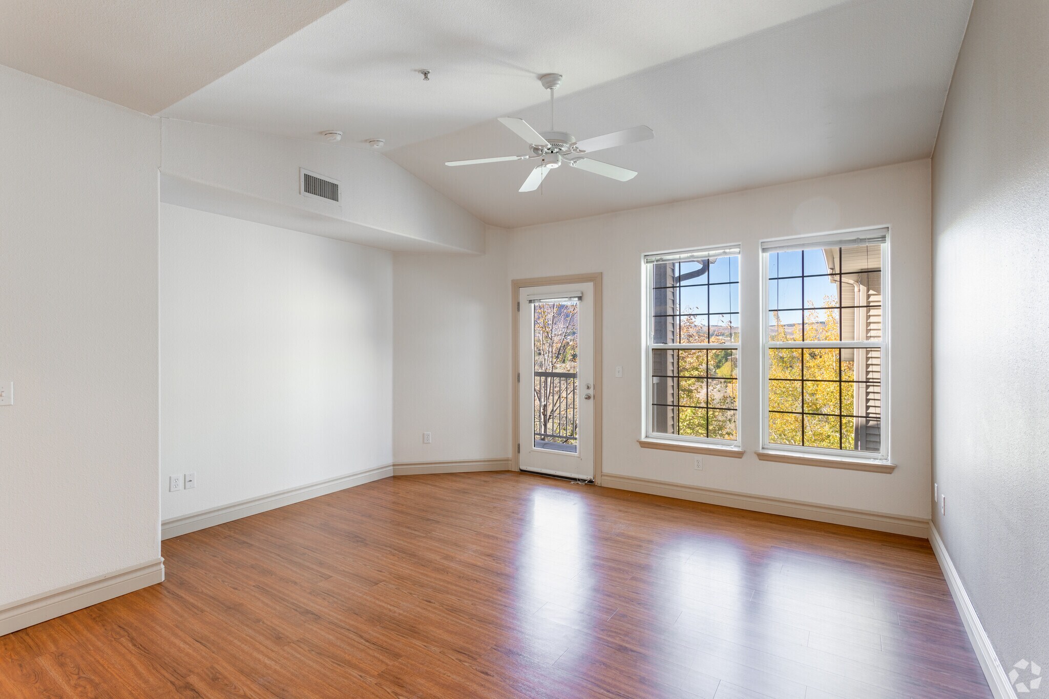 Villas at Meadow Springs 250 Gage Blvd Richland WA 99352 Apartment