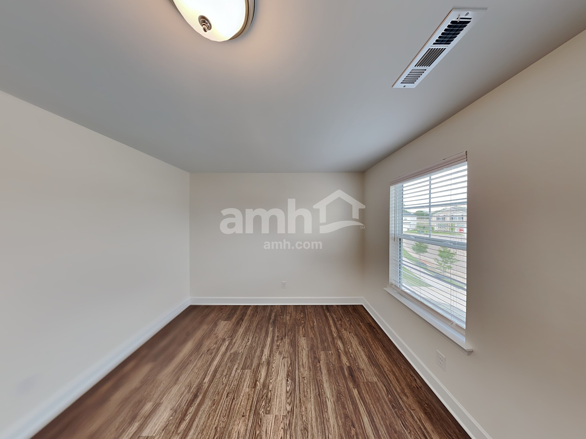 Building Photo - 5408 Lake Water Ct