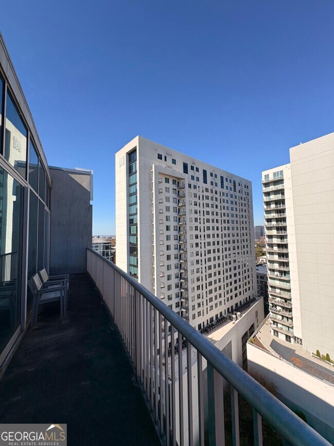 Building Photo - 44 Peachtree Pl NE