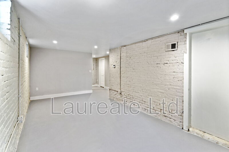 Building Photo - 1256 N Clarkson St