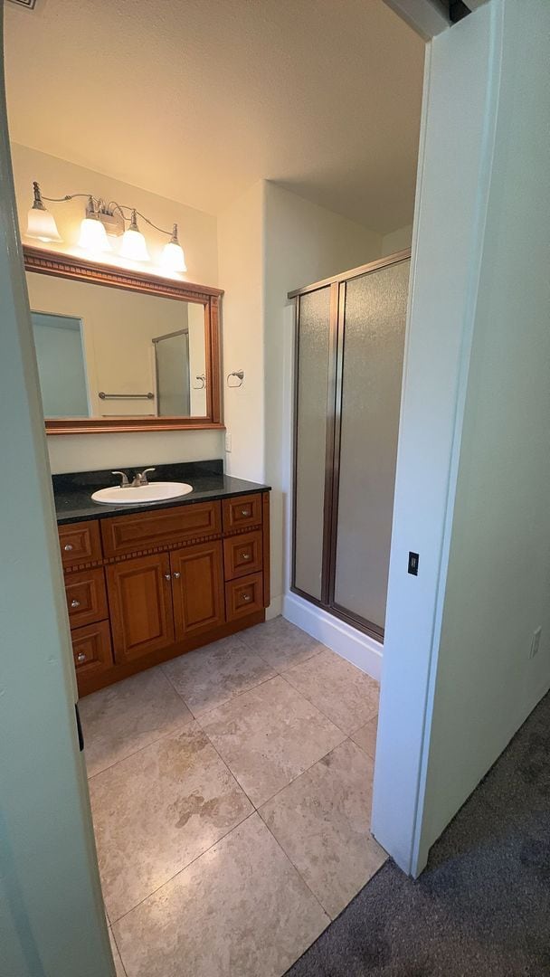 Building Photo - 2 Bedroom-2.5 Bath Townhome
