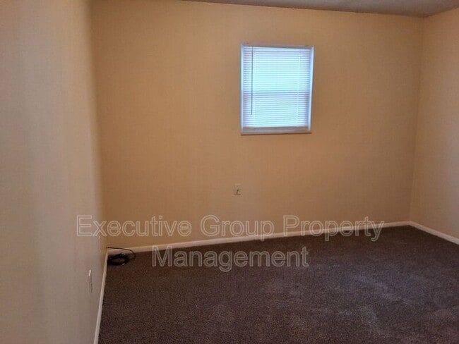 Building Photo - 1178 Lois Ln