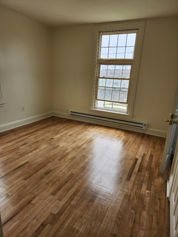 Building Photo - 309 Strasburg Ave