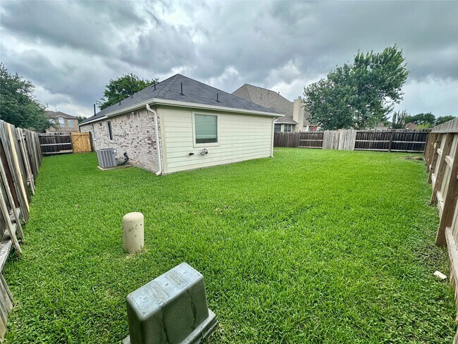 Building Photo - 1039 N Teal Estates Cir