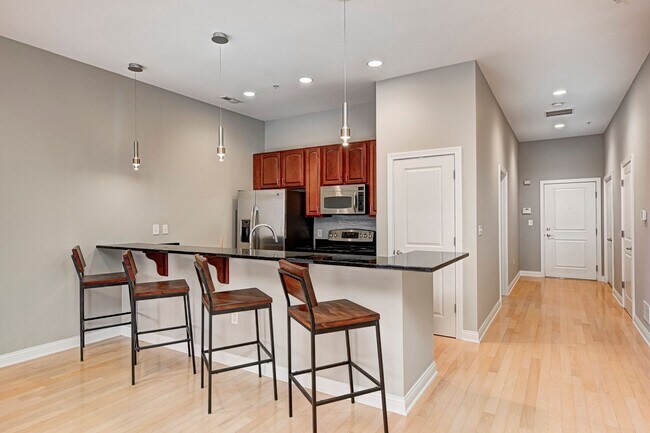 Building Photo - Indianapolis Athletic Club Condo