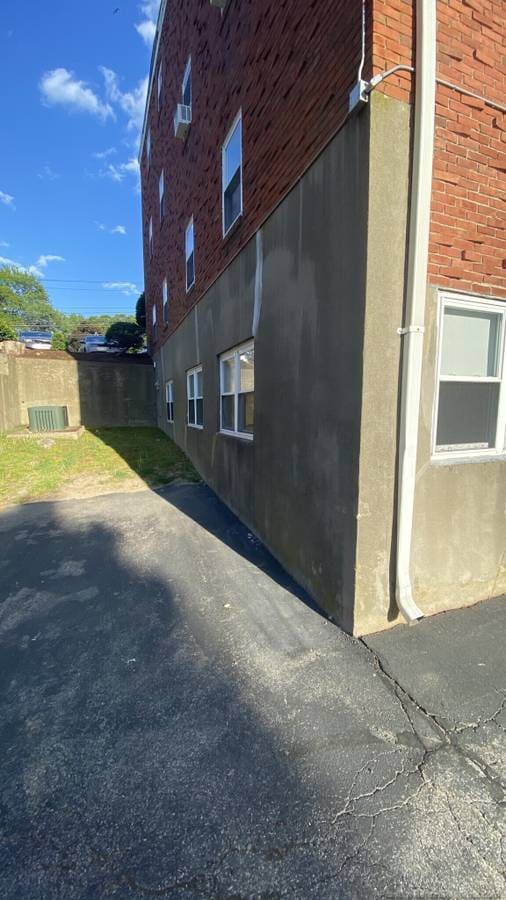 Building Photo - 1751 Washington St