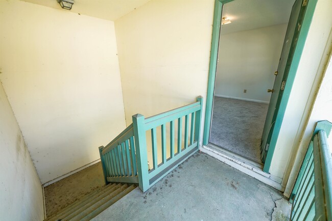 Building Photo - 2325 W Pensacola St