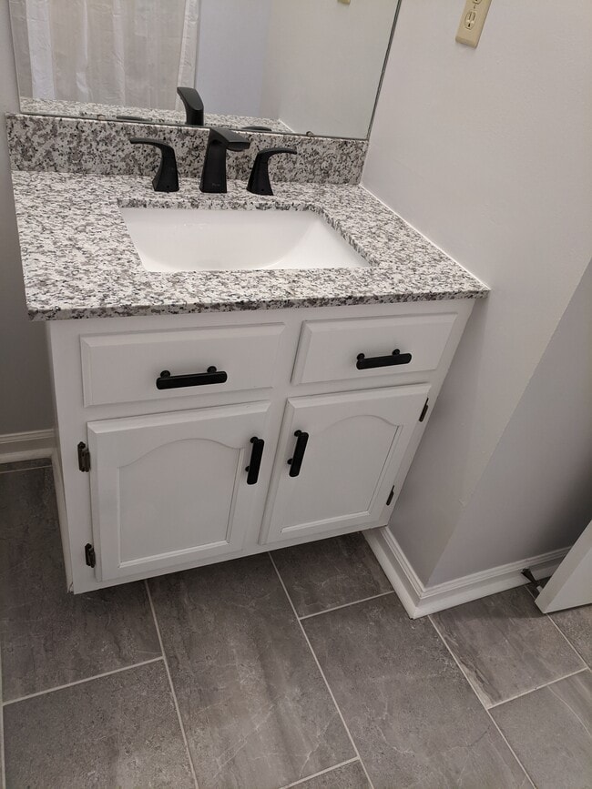 Building Photo - 3888 Oak Branch Cir W