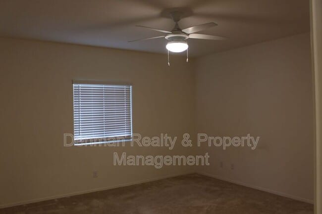 Building Photo - 288 W Tropical Dr