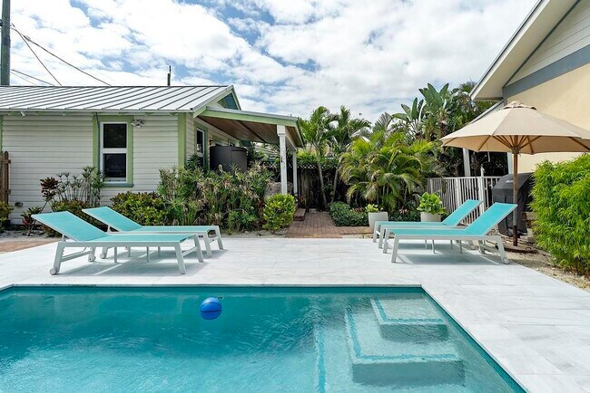 Building Photo - 112 S J St