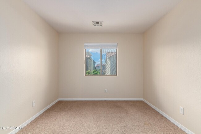 Building Photo - 17410 W Holland Ln
