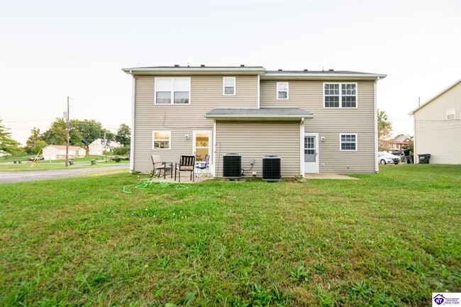 Building Photo - 130 Skyline Dr