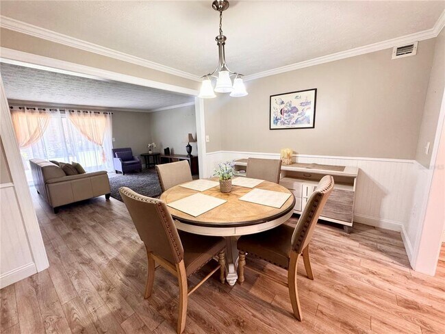 Building Photo - 4318 Lake Underhill Rd