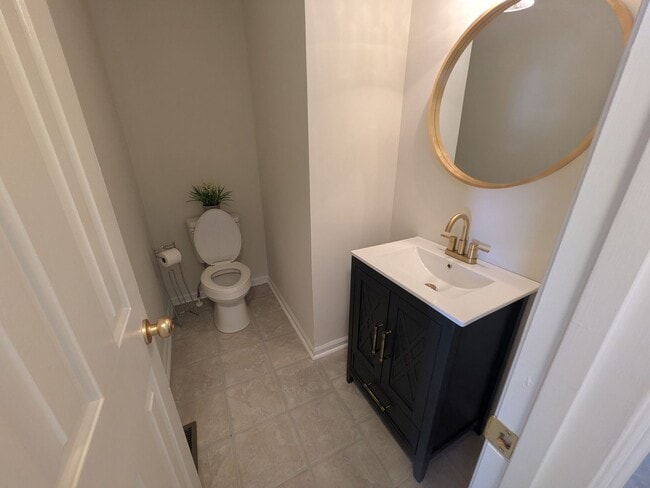 Building Photo - 2251 Nettlebrook Dr