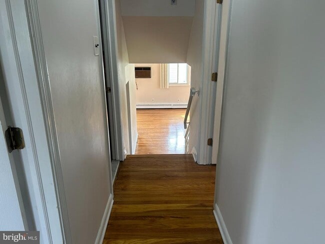Building Photo - 357 Leona Ave