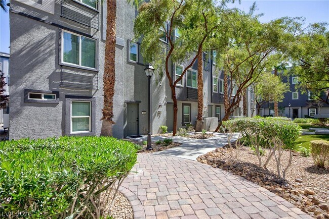 Building Photo - 9050 W Tropicana Ave