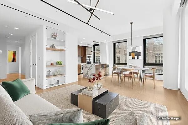 Primary Photo - 242 Broome St