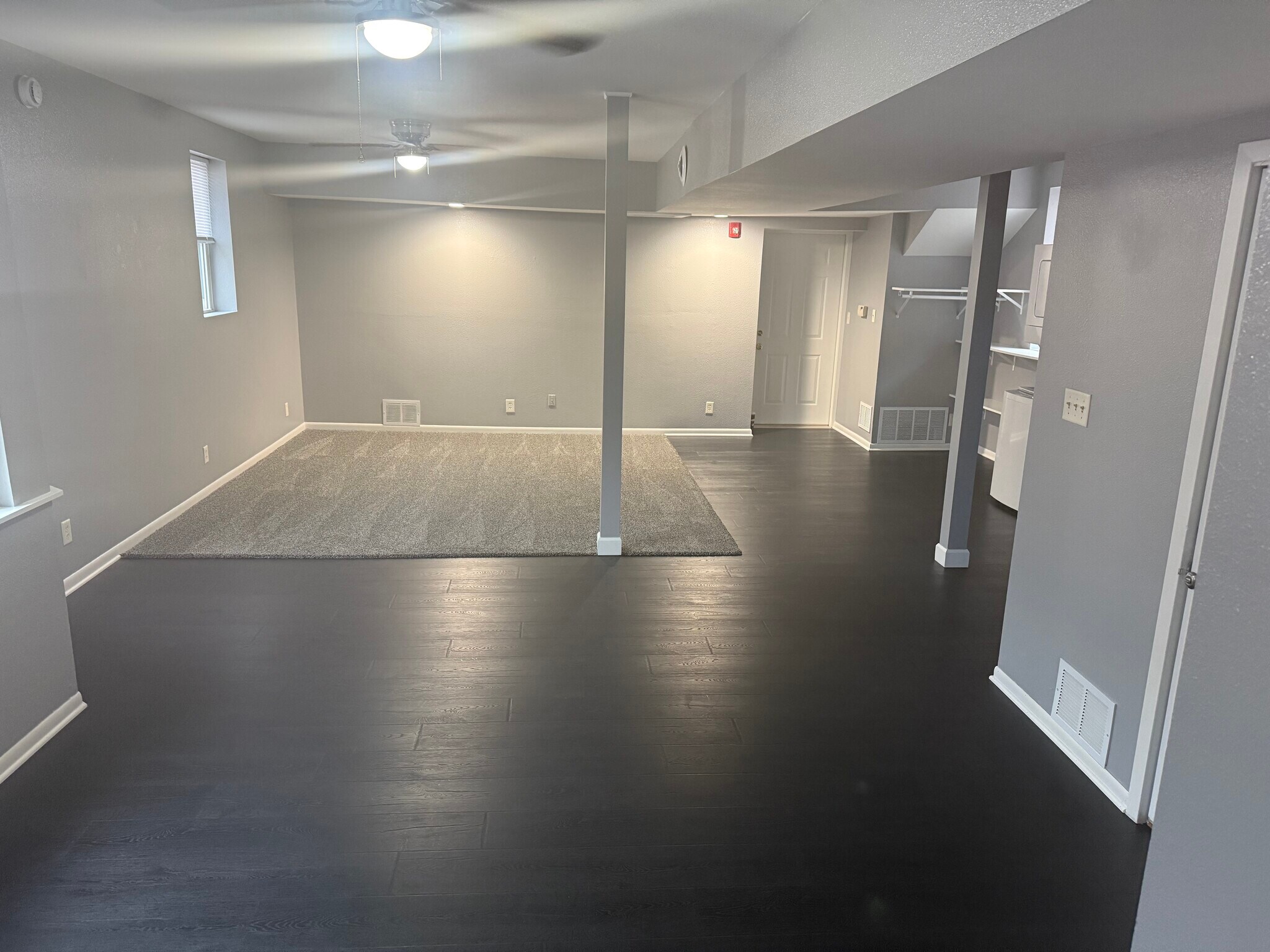 Building Photo - 524 E Grand Ave