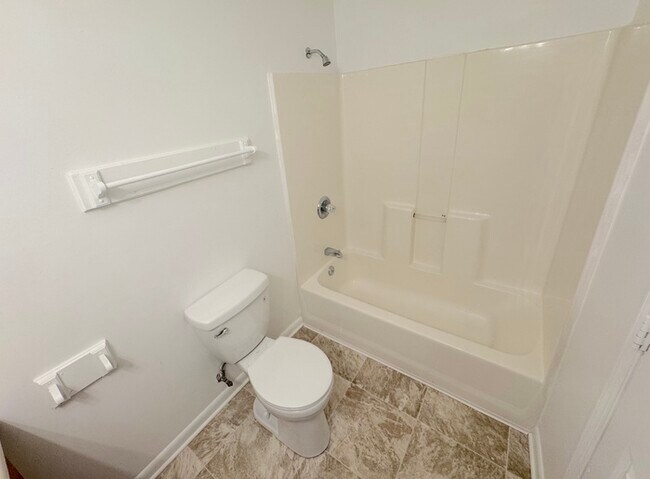 Building Photo - 814 Griffin St