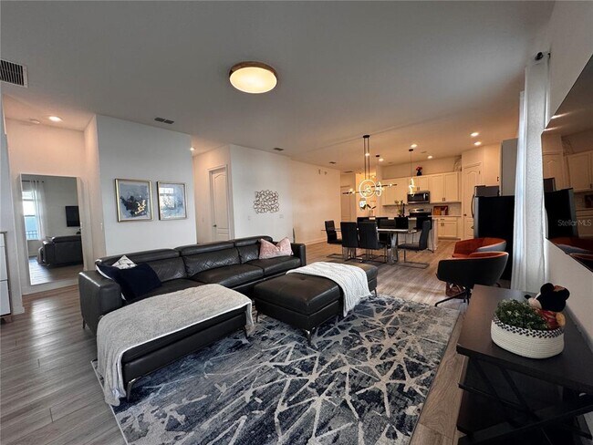 Building Photo - 6969 Arnoldson St