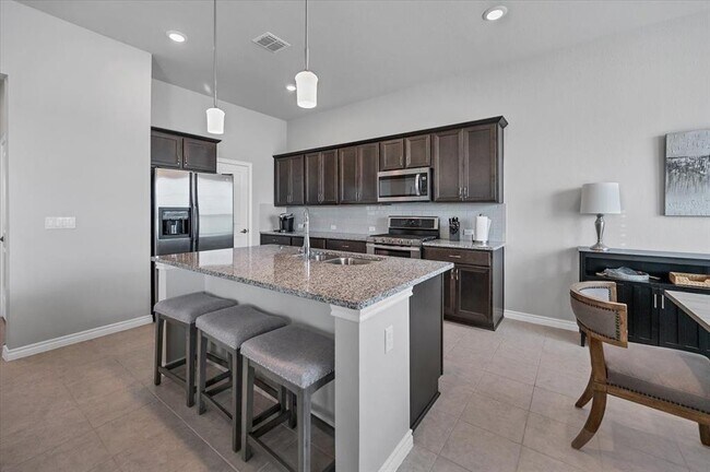 Building Photo - 125 Harborside Dr