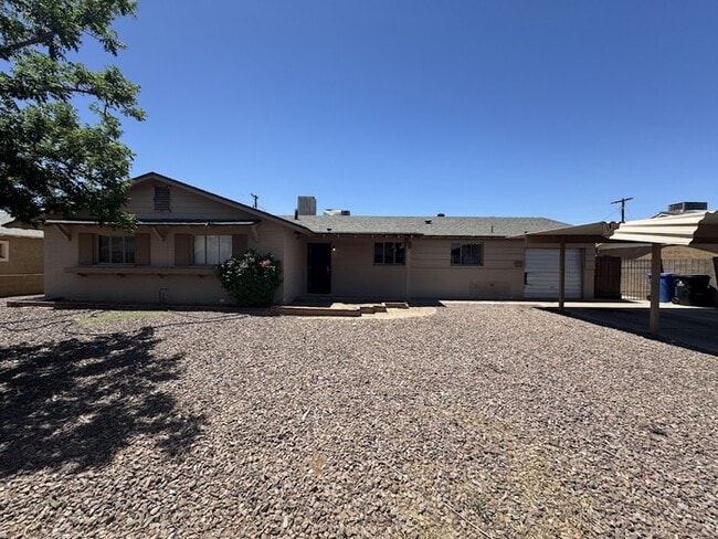 Building Photo - Maryvale 4 Bedroom