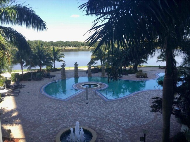 Building Photo - 2641 N Flamingo Rd