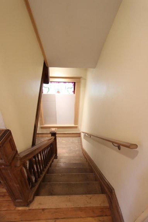 Stairway to 2nd Floor - 1906 Morrell St