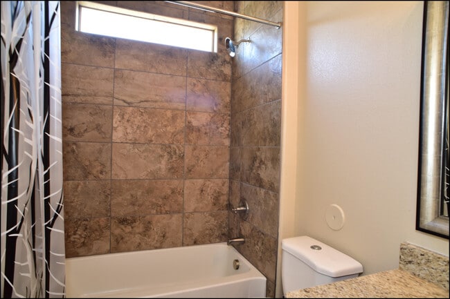 Building Photo - 5440 Limestone Dr