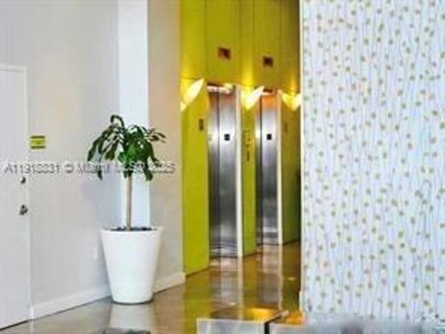 Building Photo - 133 NE 2nd Ave