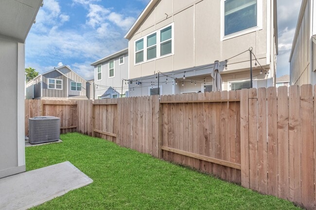Building Photo - 1526 Parkland Oak Dr