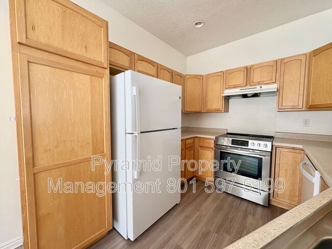 Building Photo - 1553 Vivante Way