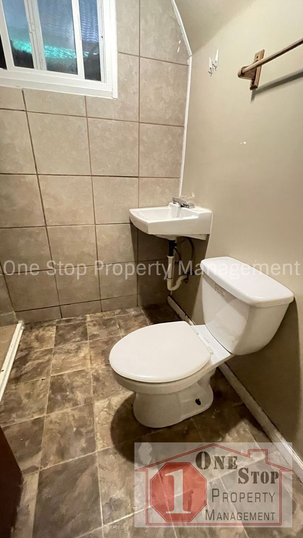 Building Photo - Charming 4 Bedroom Home with Finished Base...