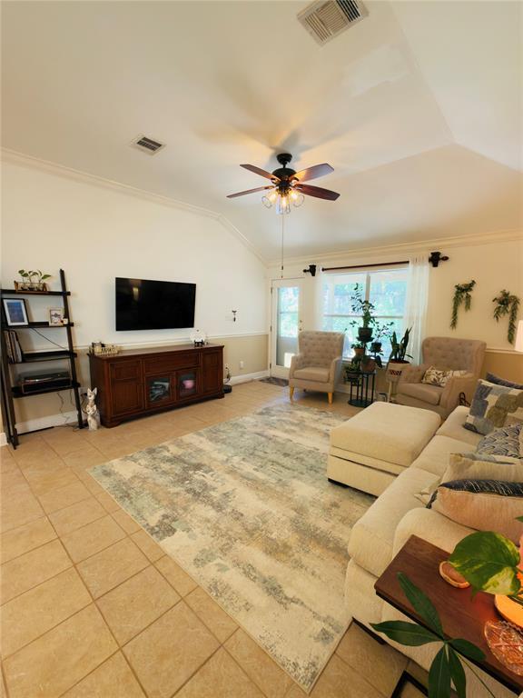 Building Photo - 9300 Pioneer Forest Dr