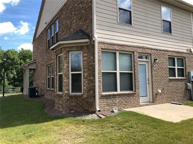 Building Photo - 3619 Brockenhurst Dr