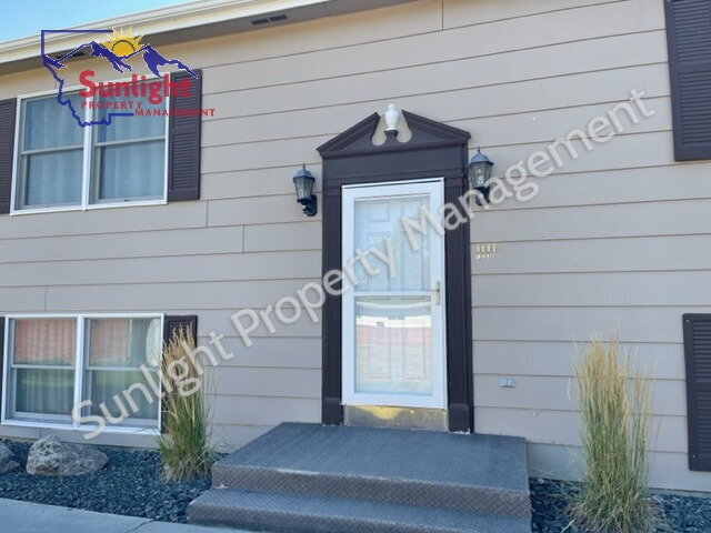 Primary Photo - 2319 Alderson Ave