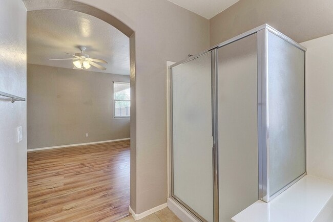 Building Photo - 3050 E Merlot St