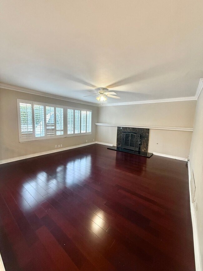 Building Photo - **COMING SOON**5BD/4BA POOL HOME IN ALTA VISTA SOUTH | SOLAR SAVINGS | $6,500/mo