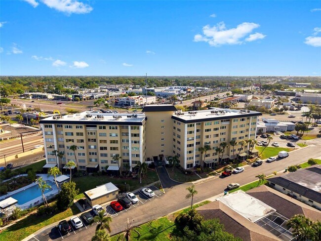 Building Photo - 8950 Park Blvd