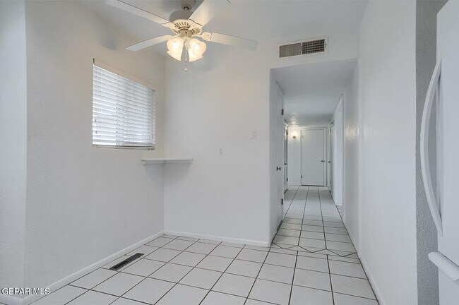 Building Photo - 9632 Gairloch Dr