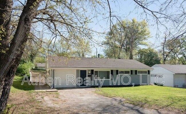 Primary Photo - 4712 E 44th St