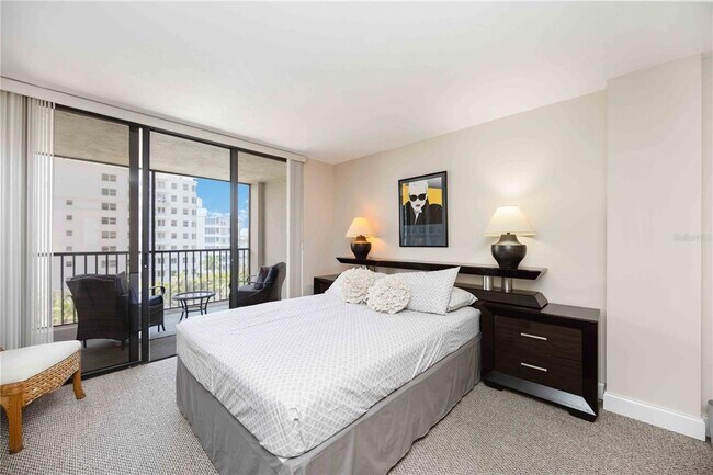 Building Photo - 11 Sunset Dr